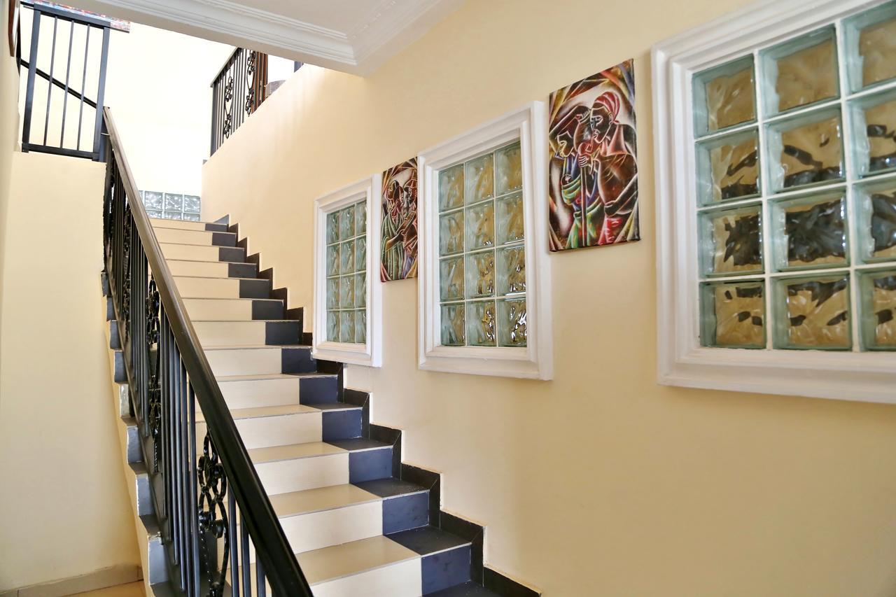 Ajiringano Eden Vale Hotel מראה חיצוני תמונה