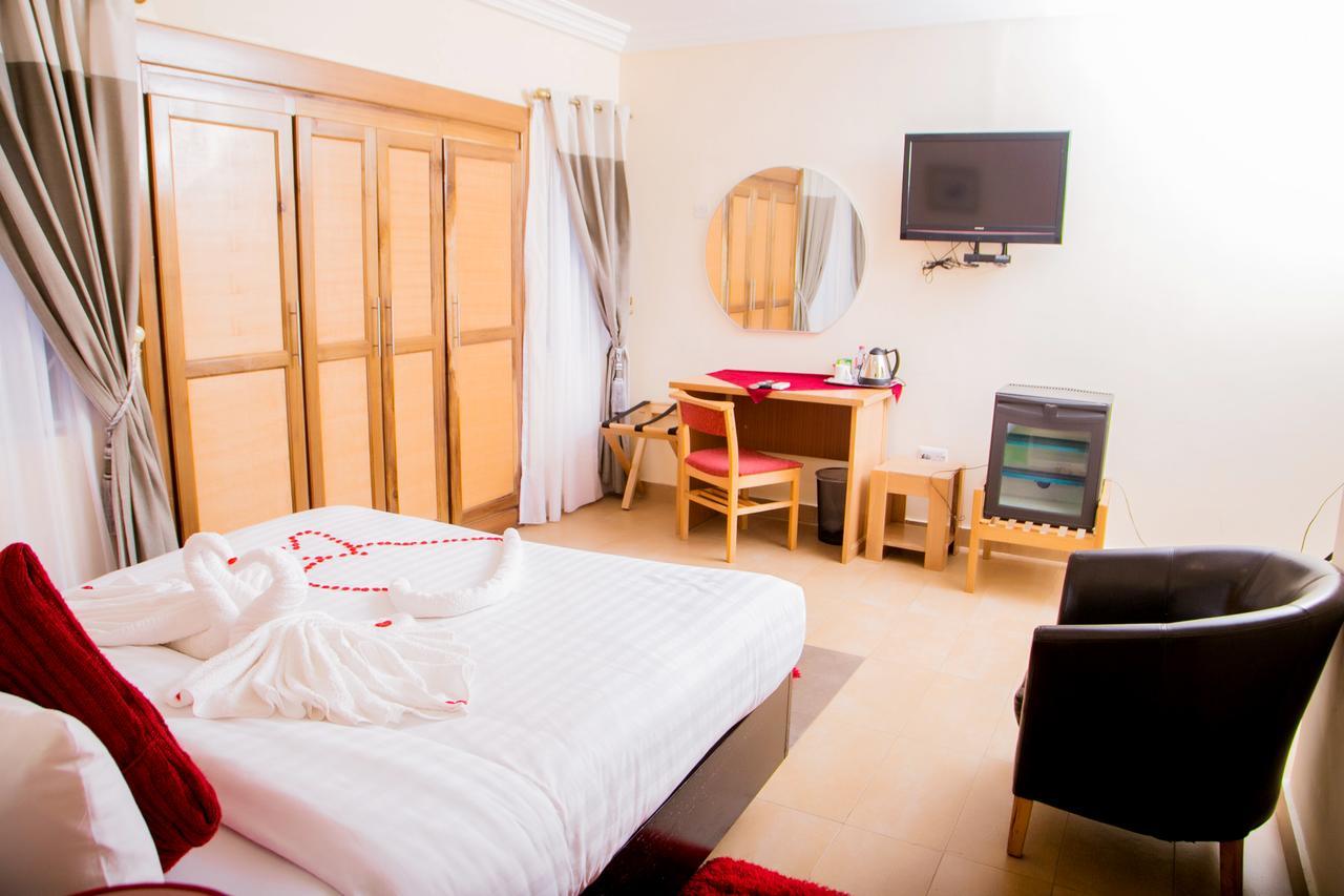 Ajiringano Eden Vale Hotel מראה חיצוני תמונה