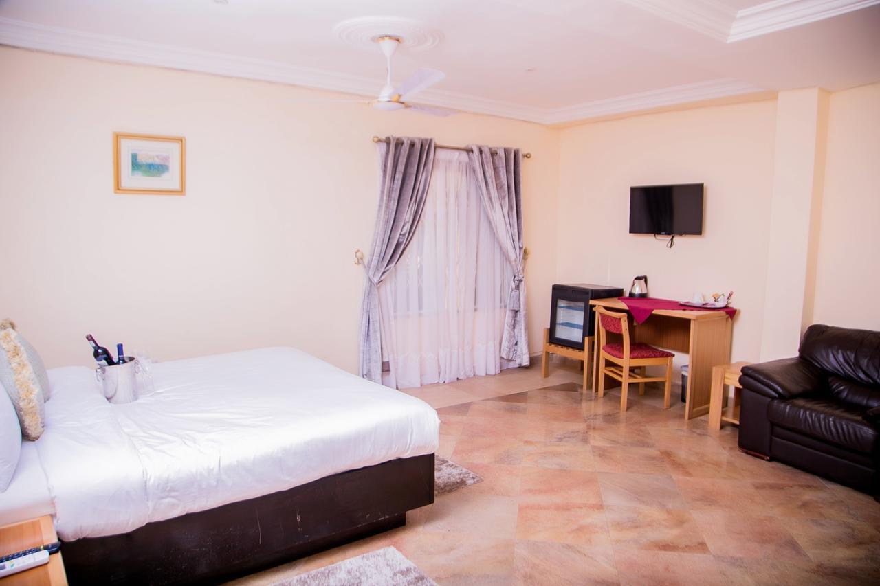 Ajiringano Eden Vale Hotel מראה חיצוני תמונה